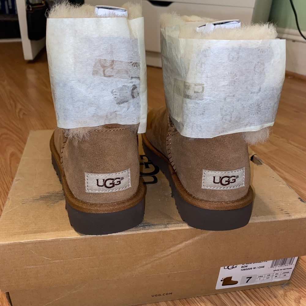 Ugg Mini - image 2